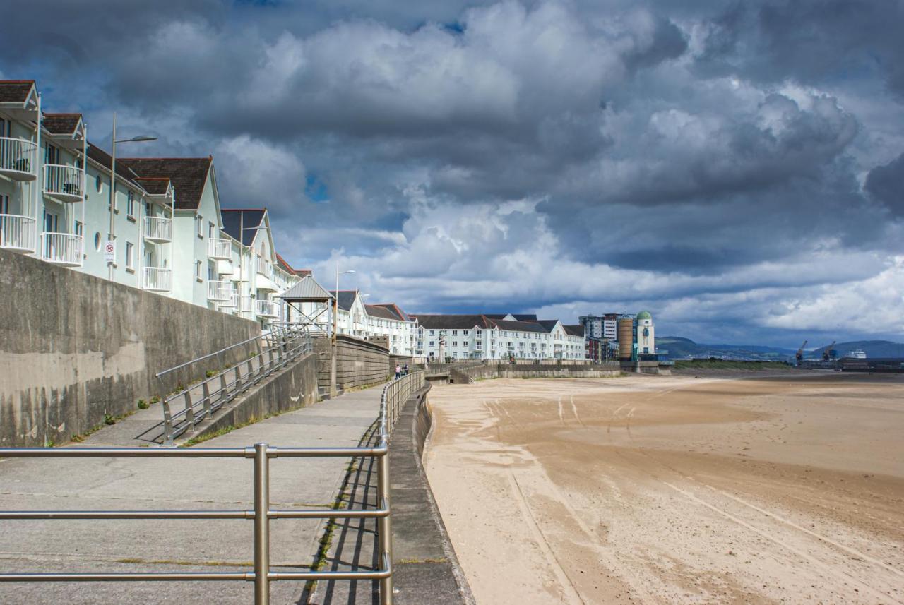 Coastal City Rooms - Waterfront Swansea Exterior foto