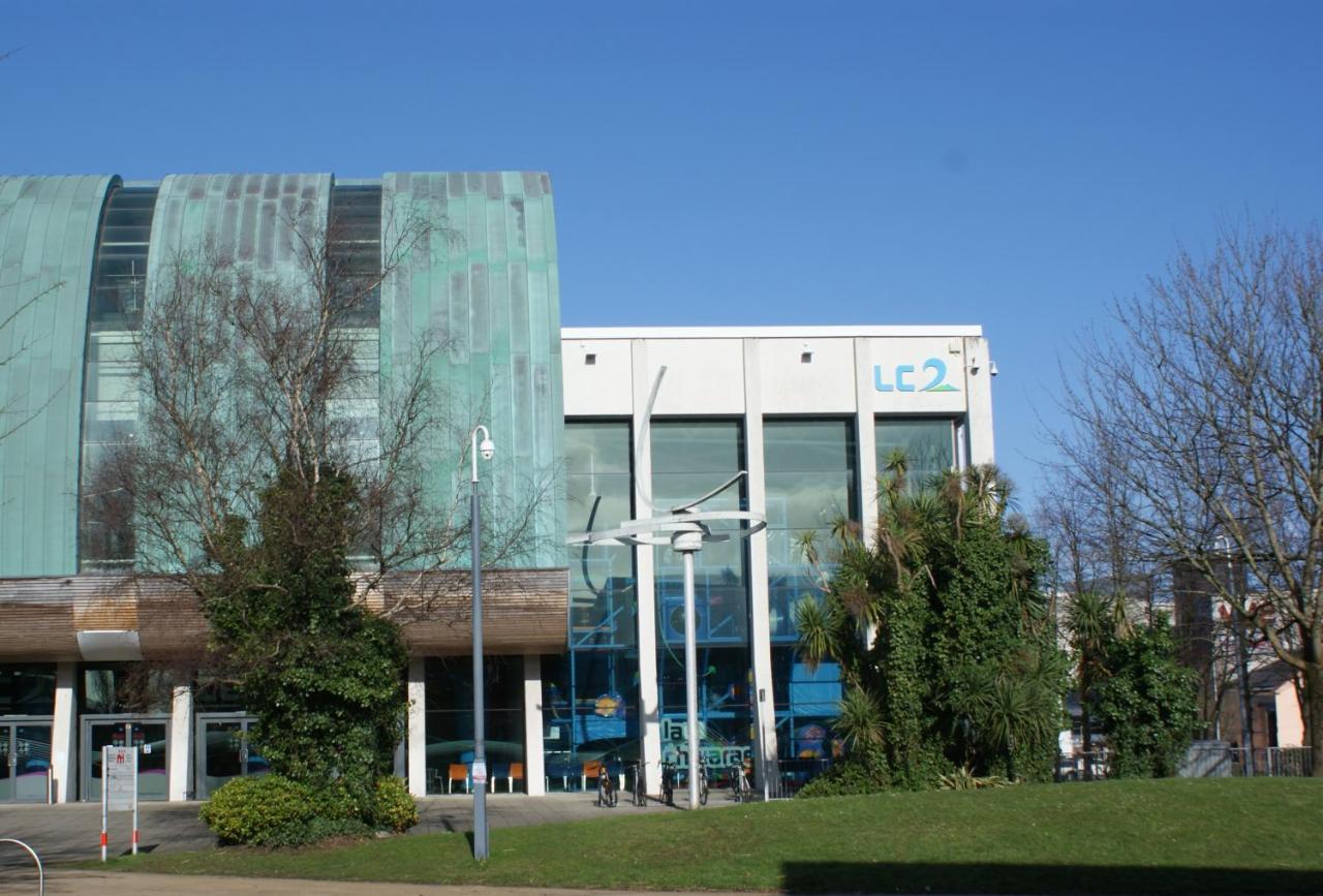 Coastal City Rooms - Waterfront Swansea Exterior foto