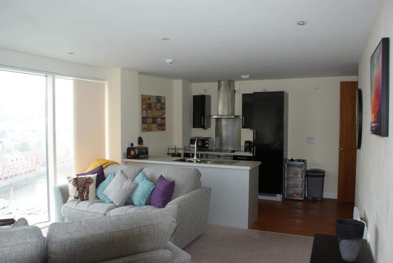 Coastal City Rooms - Waterfront Swansea Exterior foto