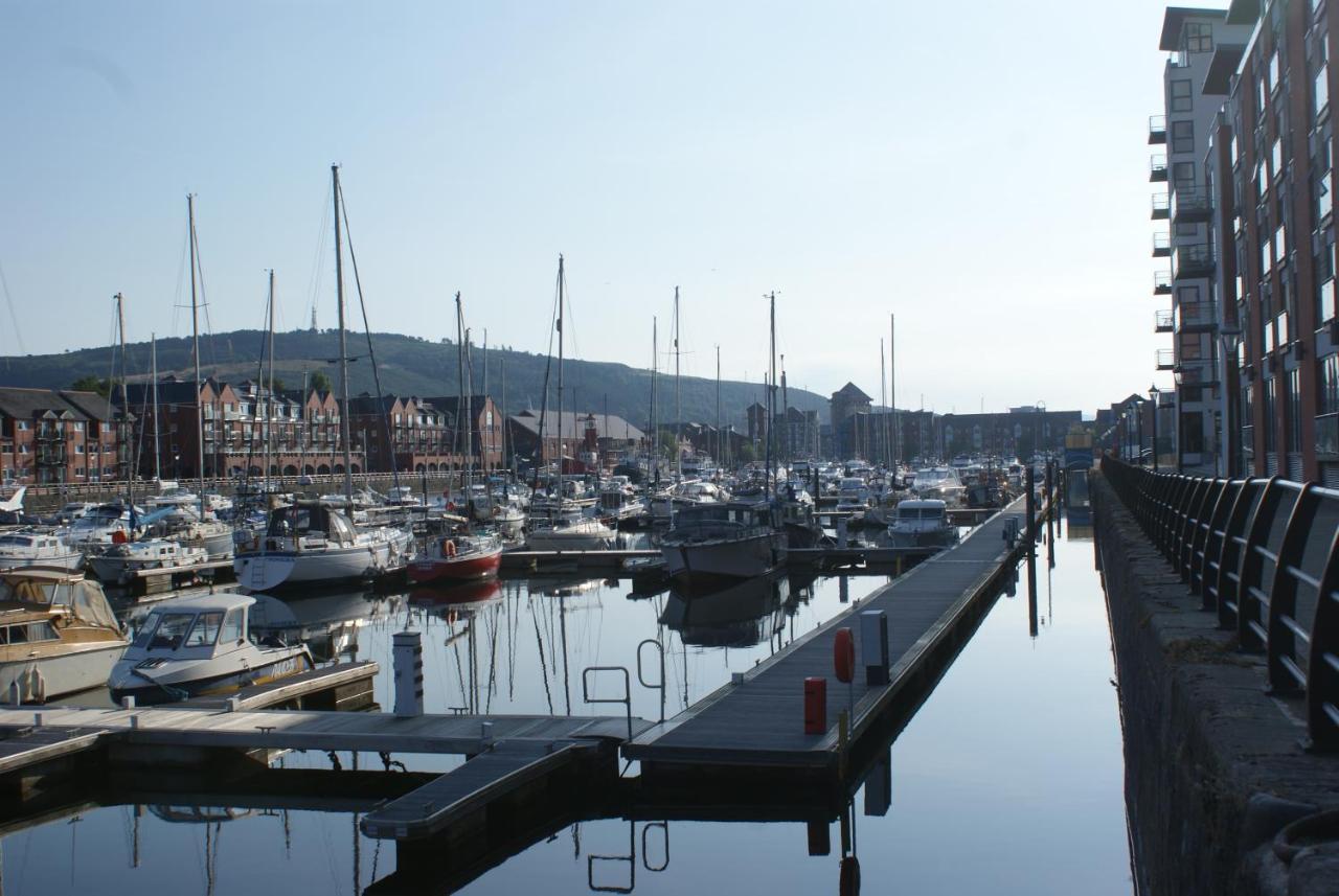 Coastal City Rooms - Waterfront Swansea Exterior foto